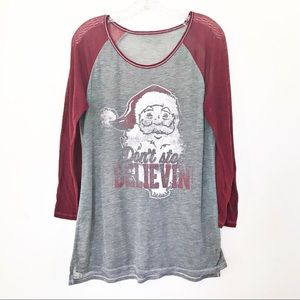 Well Worn | ‘Don’t Stop Believin!’ Santa Tee | XL